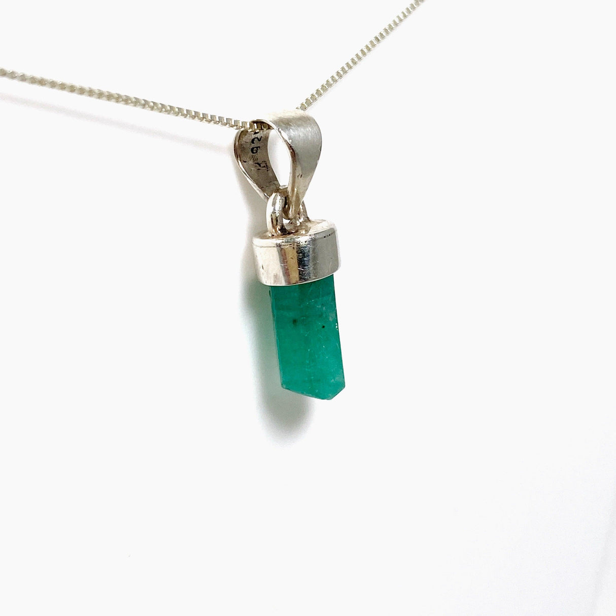 Emerald Raw Petite Pendant PPGJ519 - Nature's Magick