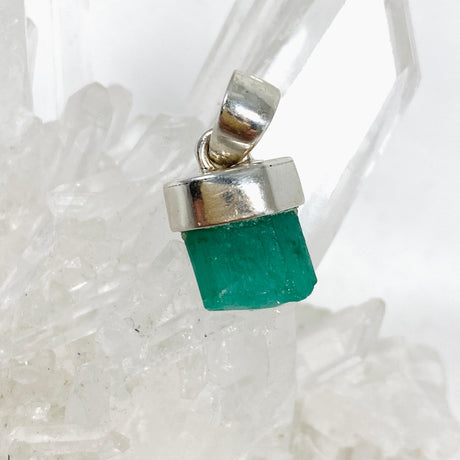 Emerald Raw Petite Pendant PPGJ521 - Nature's Magick