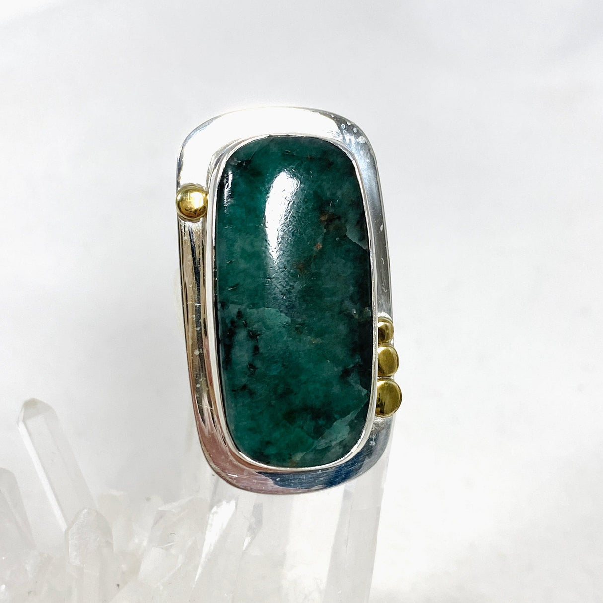 Emerald Rectangular Ring with Brass Detailing Size 8 KRGJ3114 - Nature's Magick