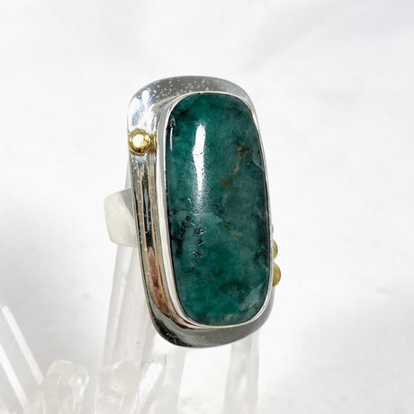 Emerald Rectangular Ring with Brass Detailing Size 8 KRGJ3114 - Nature's Magick