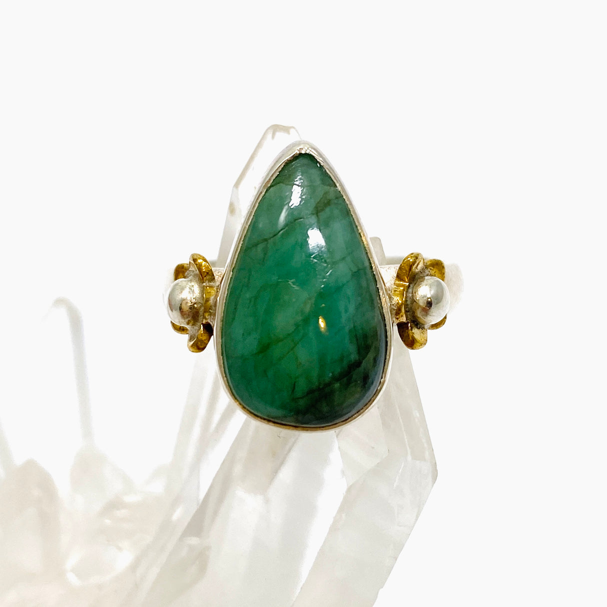 Emerald Teardrop Cabochon Ring with Brass Detailing Size 8 KPGJ3299