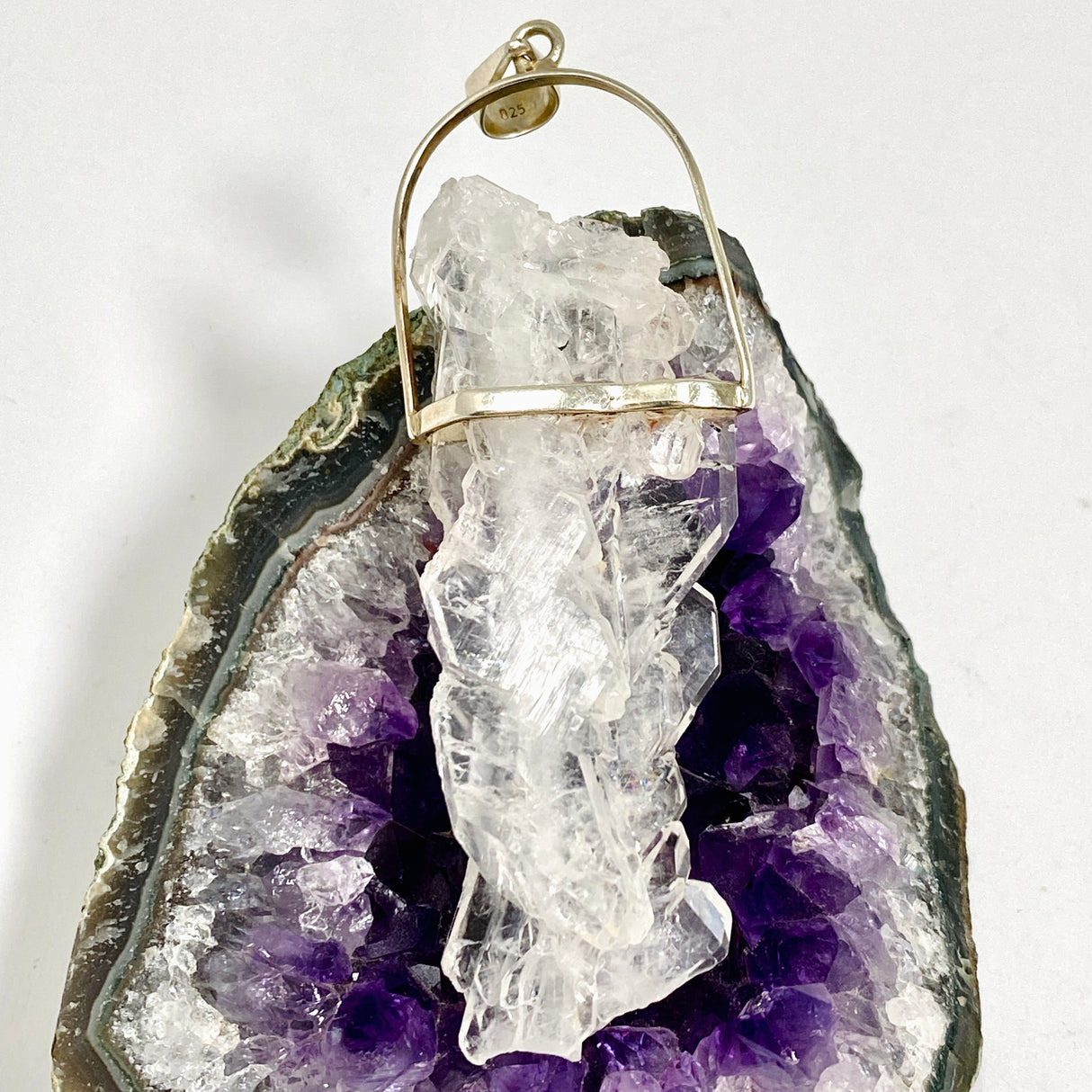 Faden Quartz Raw Crystal Pendant PPGJ1100