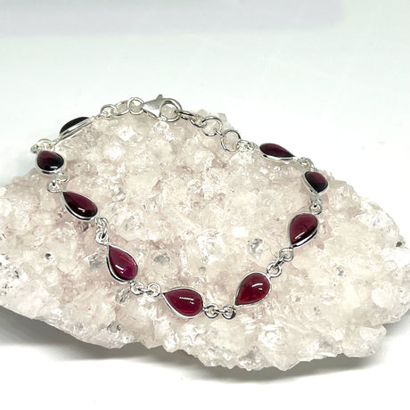 Garnet cabochon in 925 silver bezel setting bracelet PBGJ010