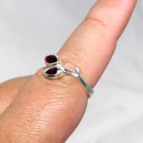 Garnet Faceted Marquise Multistone Leaf Ring R3735 - Nature's Magick