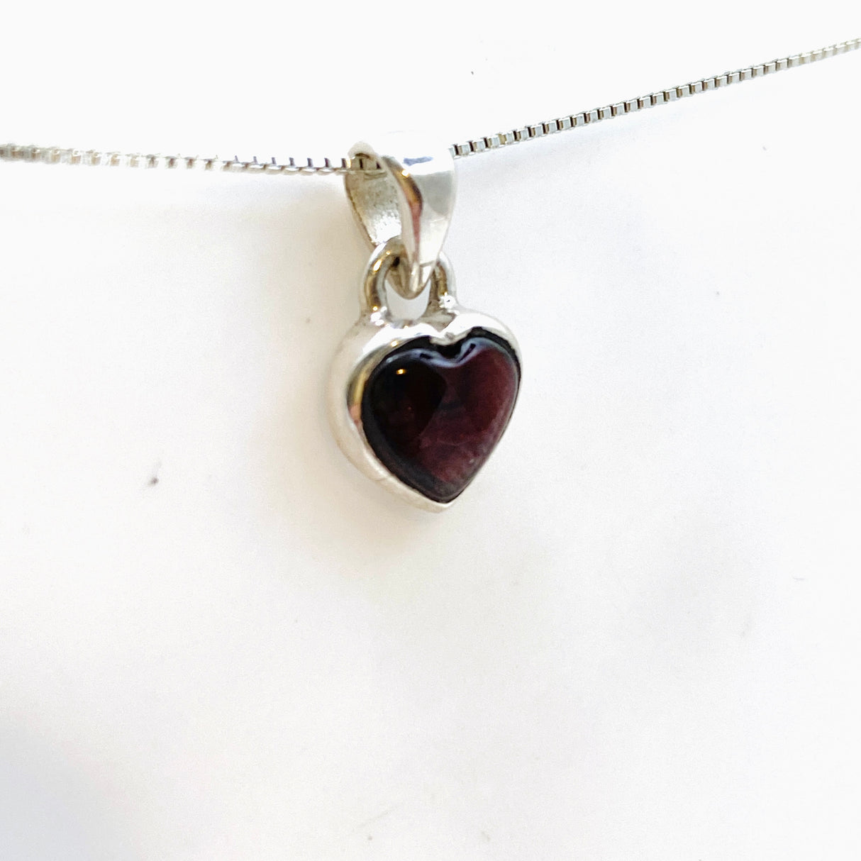 Garnet Heart Cabochon Pendant PPGJ870