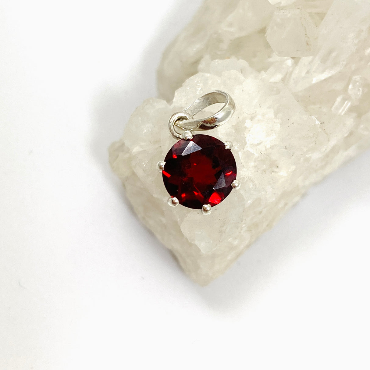 Garnet Round Faceted Pendant PPGJ942