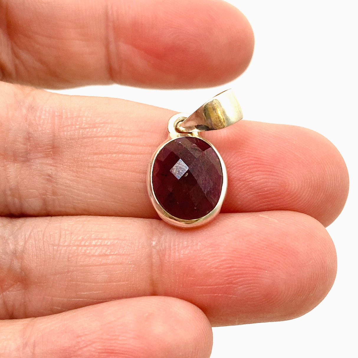 Garnet Oval Checkerboard Faceted Pendant PPGJ868