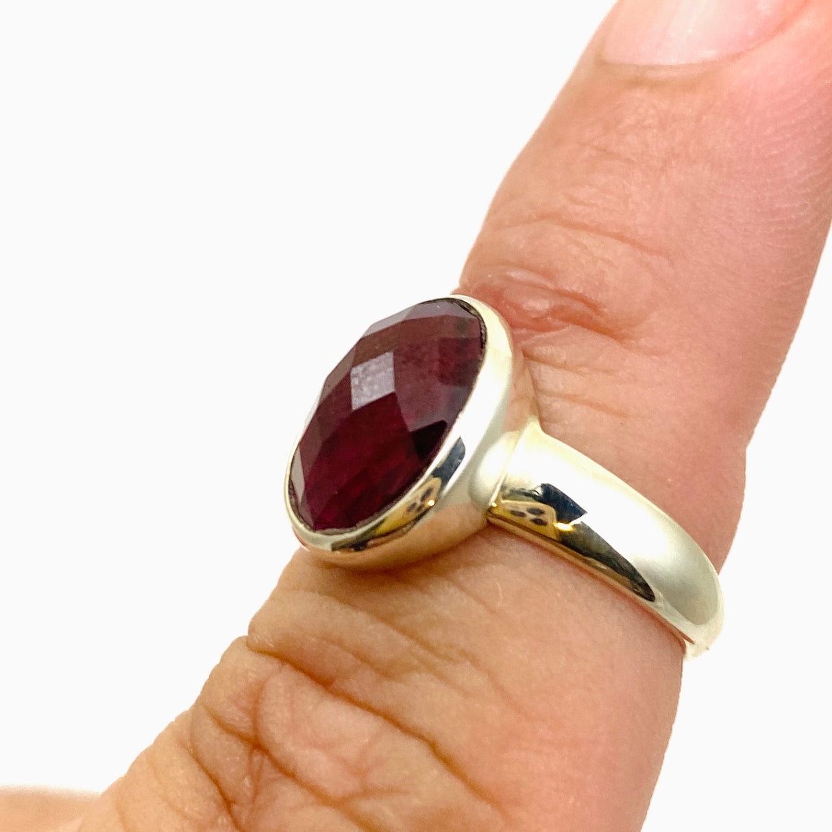 Garnet Oval Checkerboard Faceted Ring Size 7 PRGJ620