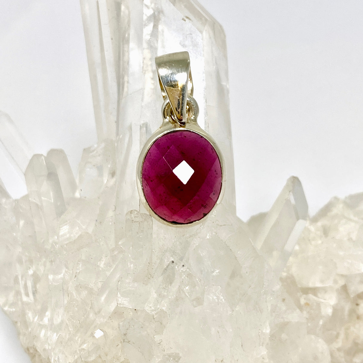 Garnet Oval Faceted Pendant PPGJ1161
