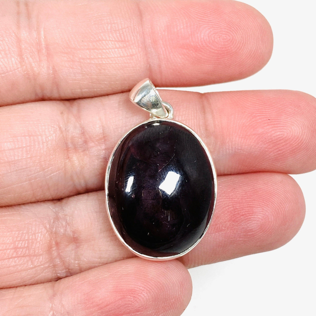 Garnet Oval Pendant KPGJ4131 - Nature's Magick