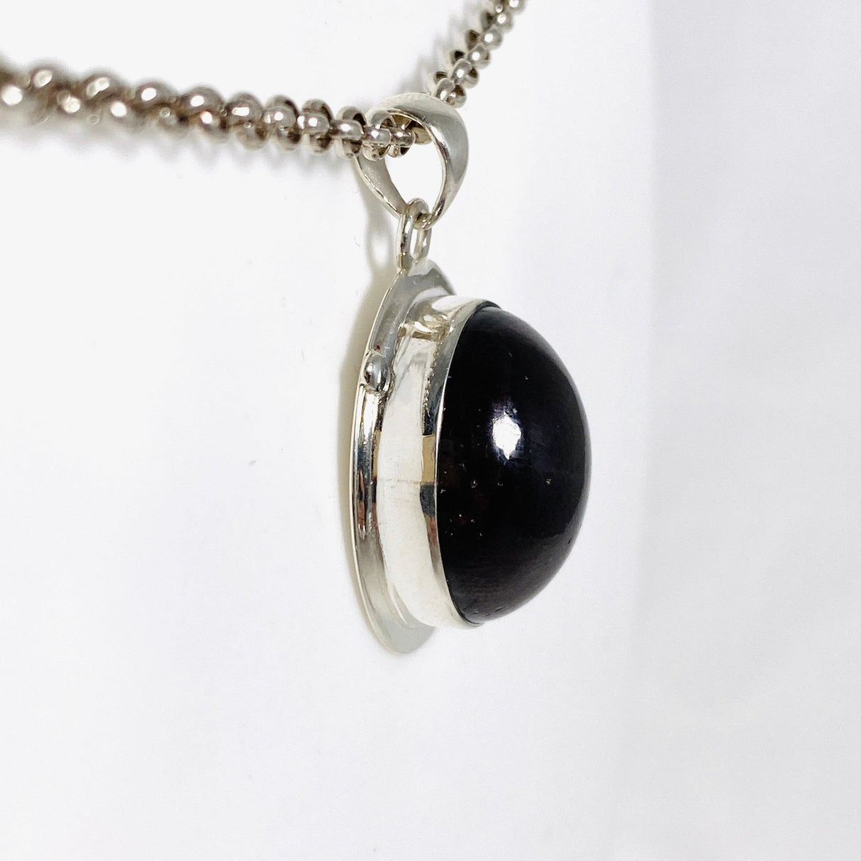 Garnet Oval Pendant with Silver Detailing KPGJ4133 - Nature's Magick