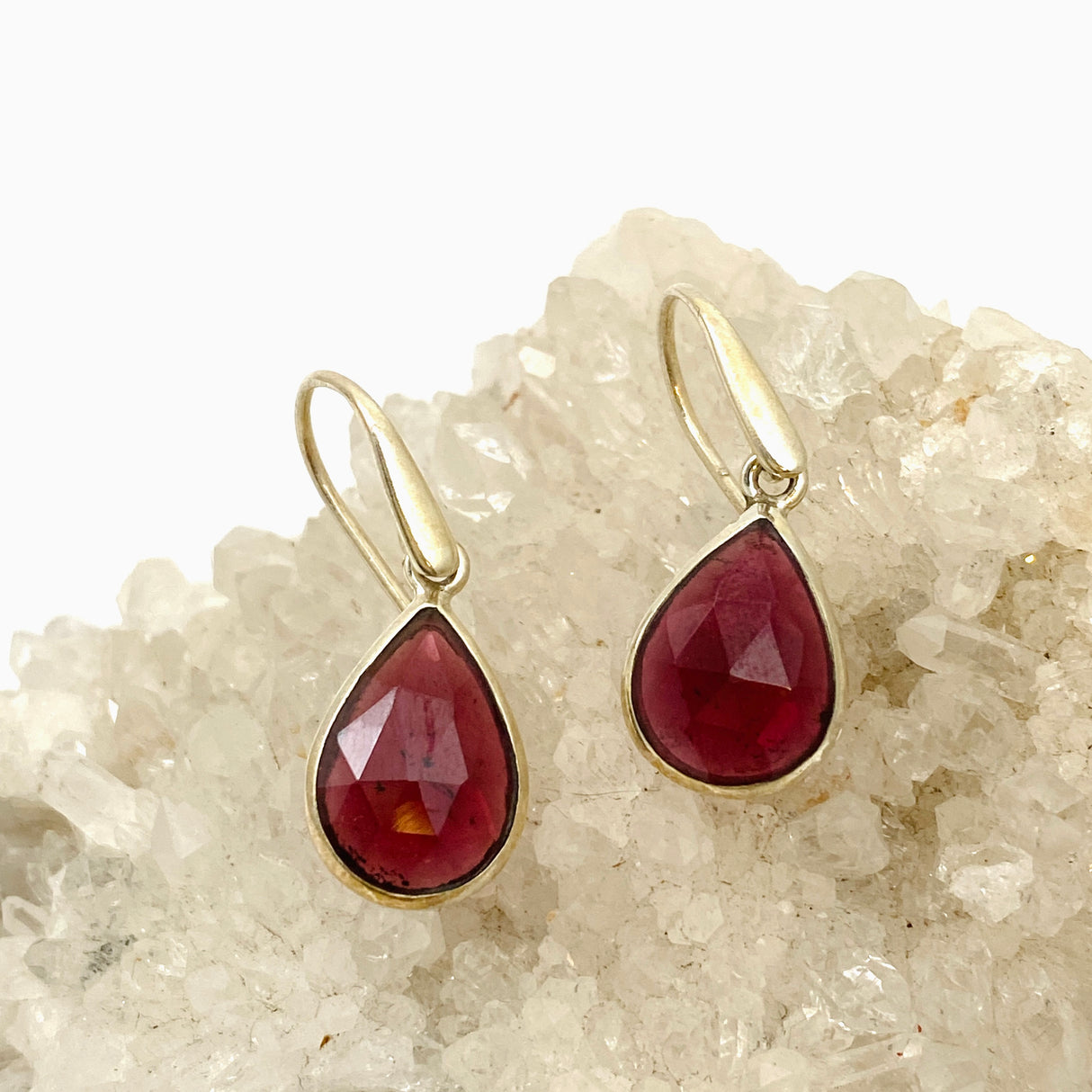 Garnet Teardrop Faceted Earrings PEGJ203