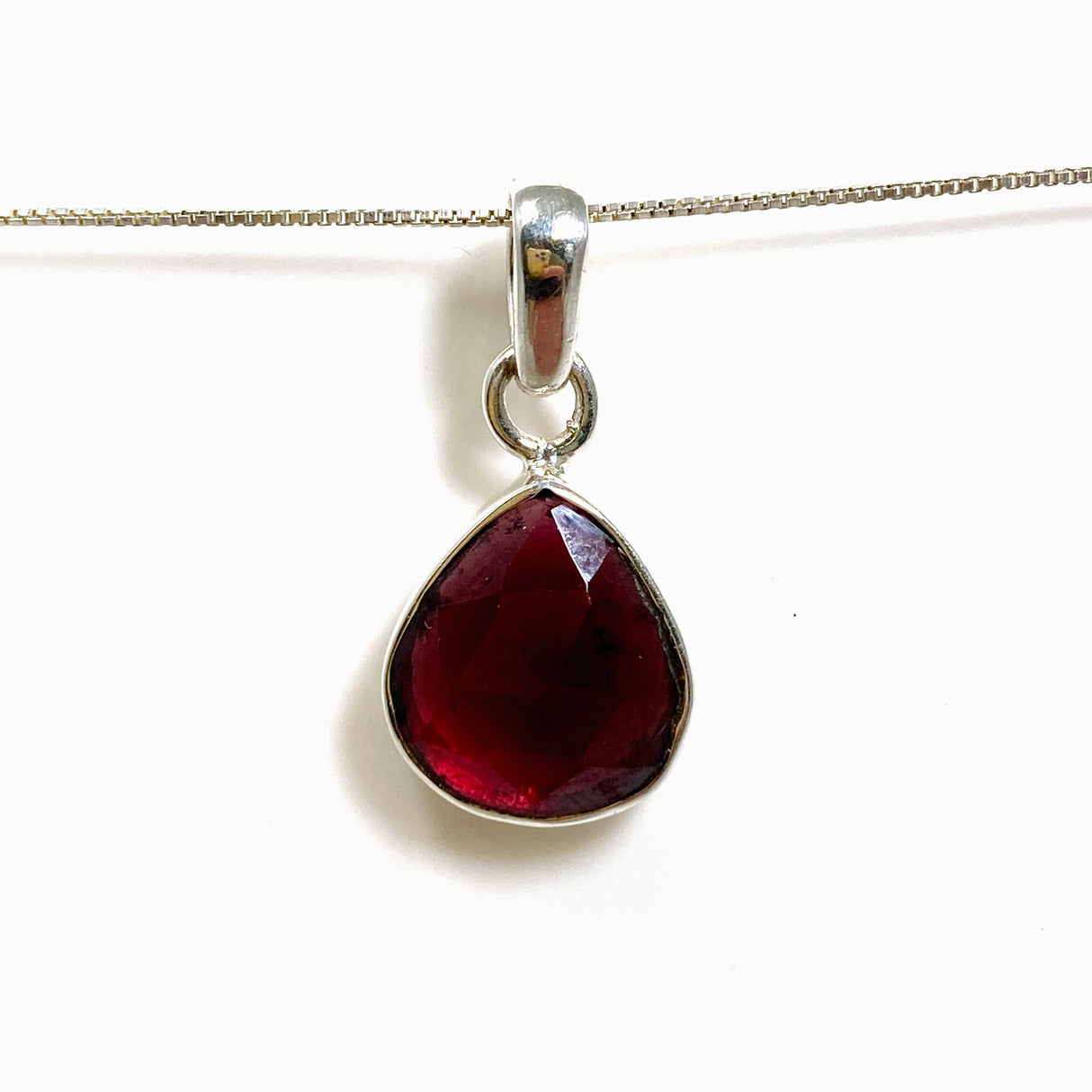 Rhodolite Garnet Teardrop Faceted Pendant PPGJ1157