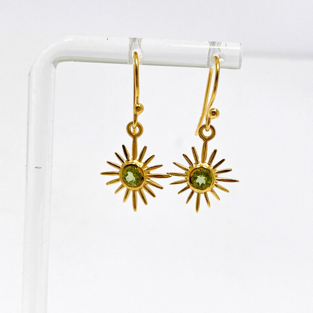 Gemstone Round Faceted Sun 1 micron Gold Plated Earrings PEGJ373