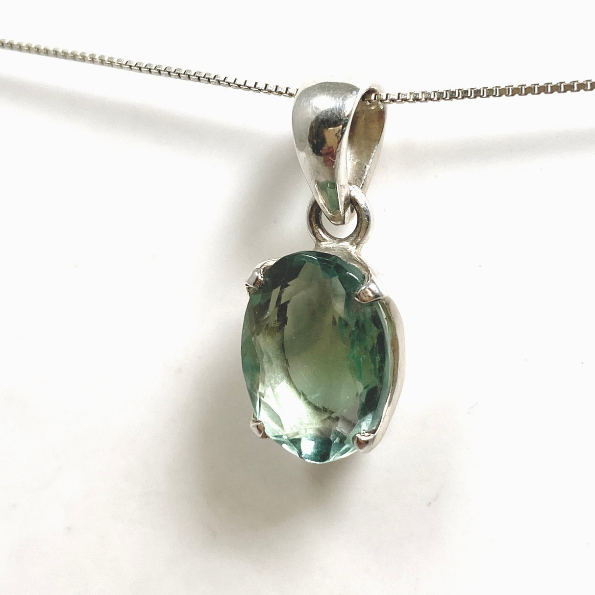 Green Fluorite Oval Faceted Pendant PPGJ1284