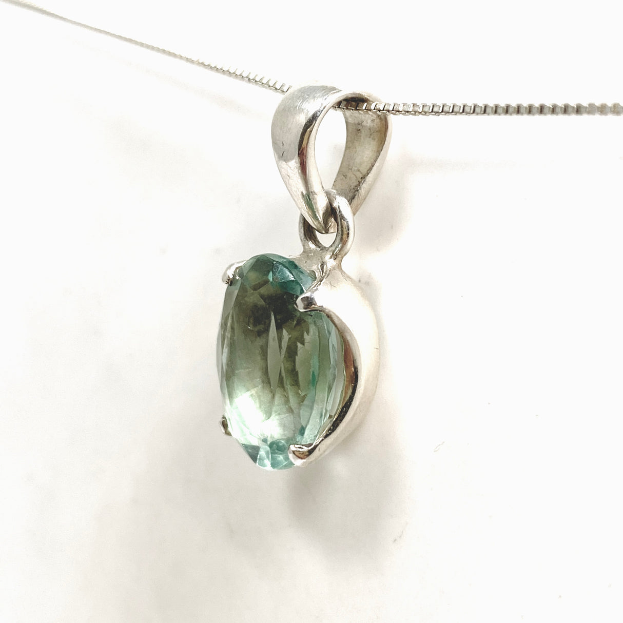 Green Fluorite Oval Faceted Pendant PPGJ1284