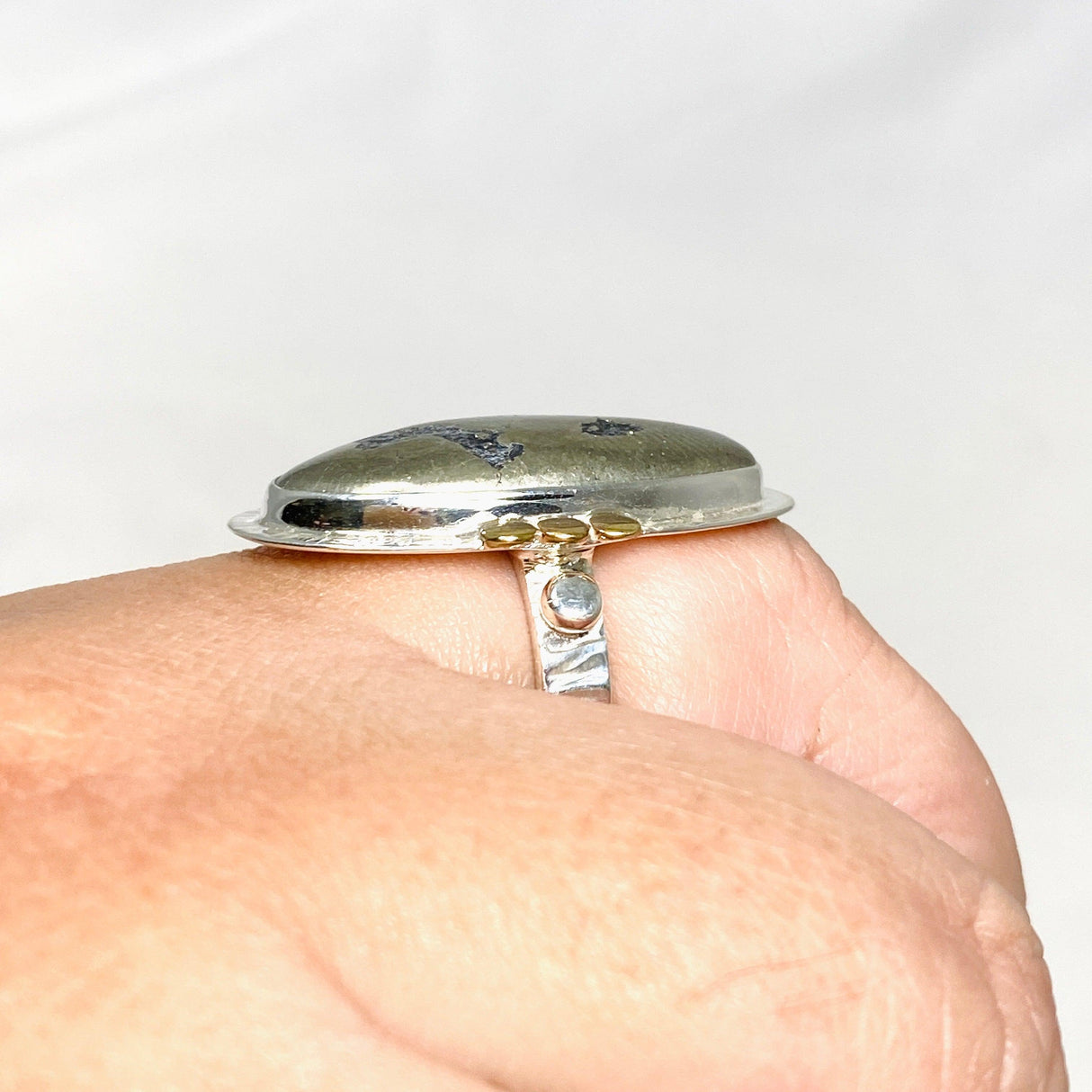 Healer's Gold Oval Ring with Brass Accents Size 11 KRGJ3196 - Nature's Magick