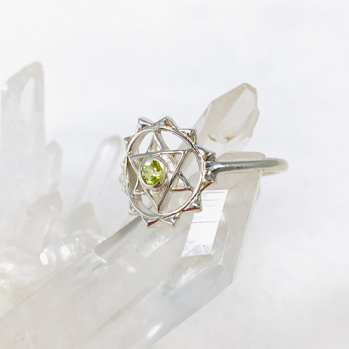 Heart Chakra Ring with Peridot - Nature's Magick