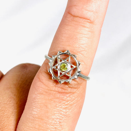 Heart Chakra Ring with Peridot - Nature's Magick