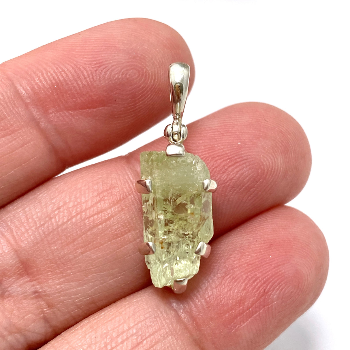 Heliodor Raw Crystal Pendant GPU49059