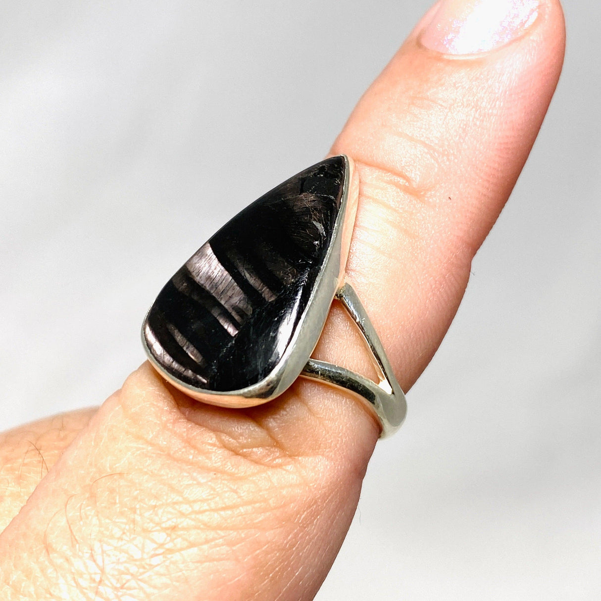 Hypersthene Teardrop Split Band Ring Size 8 KRGJ3150 - Nature's Magick