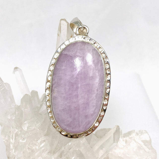 Kunzite Oval Pendant in a Decorative Setting KPGJ4302 - Nature's Magick