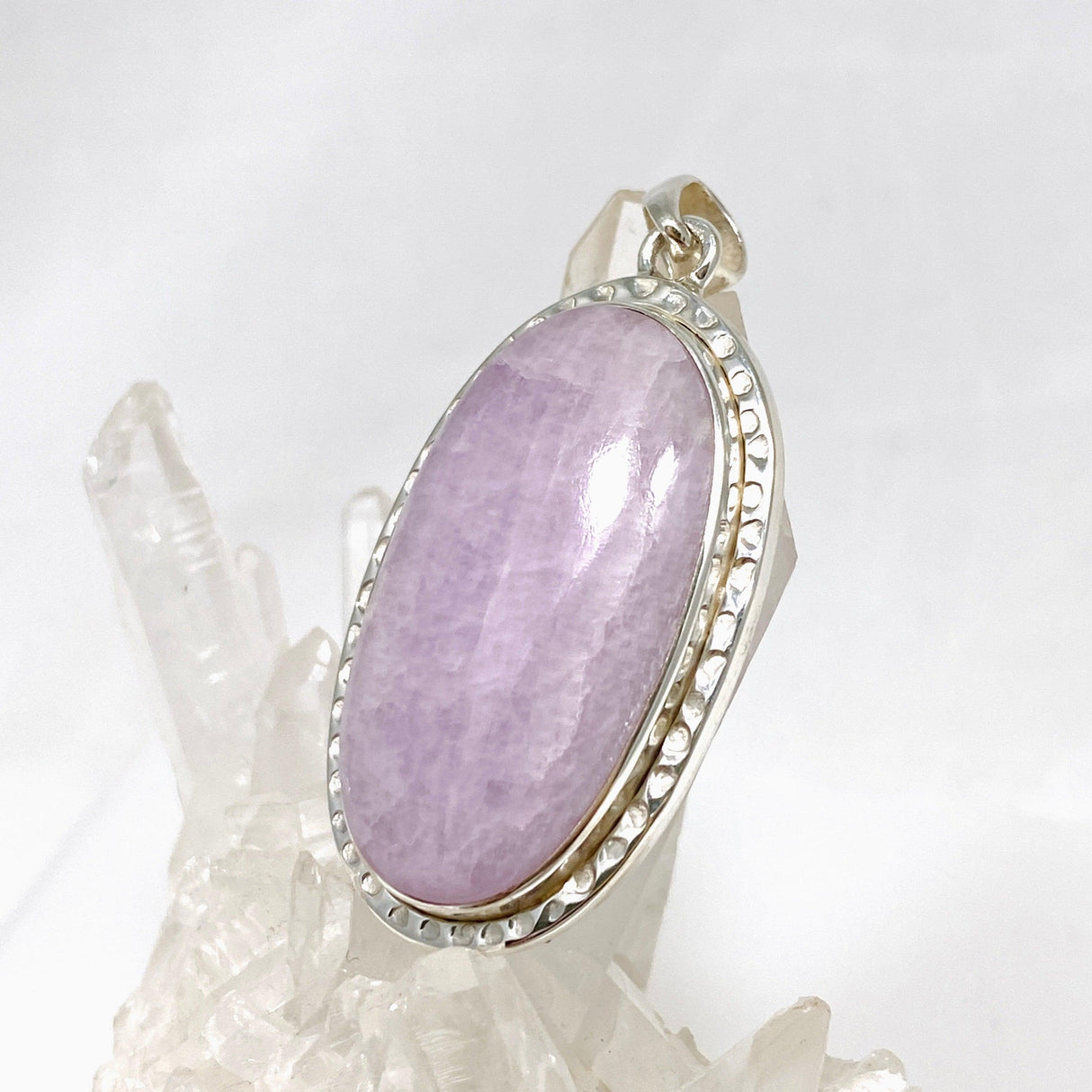 Kunzite Oval Pendant in a Decorative Setting KPGJ4302 - Nature's Magick