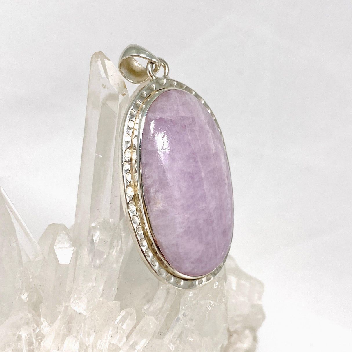 Kunzite Oval Pendant in a Decorative Setting KPGJ4302 - Nature's Magick