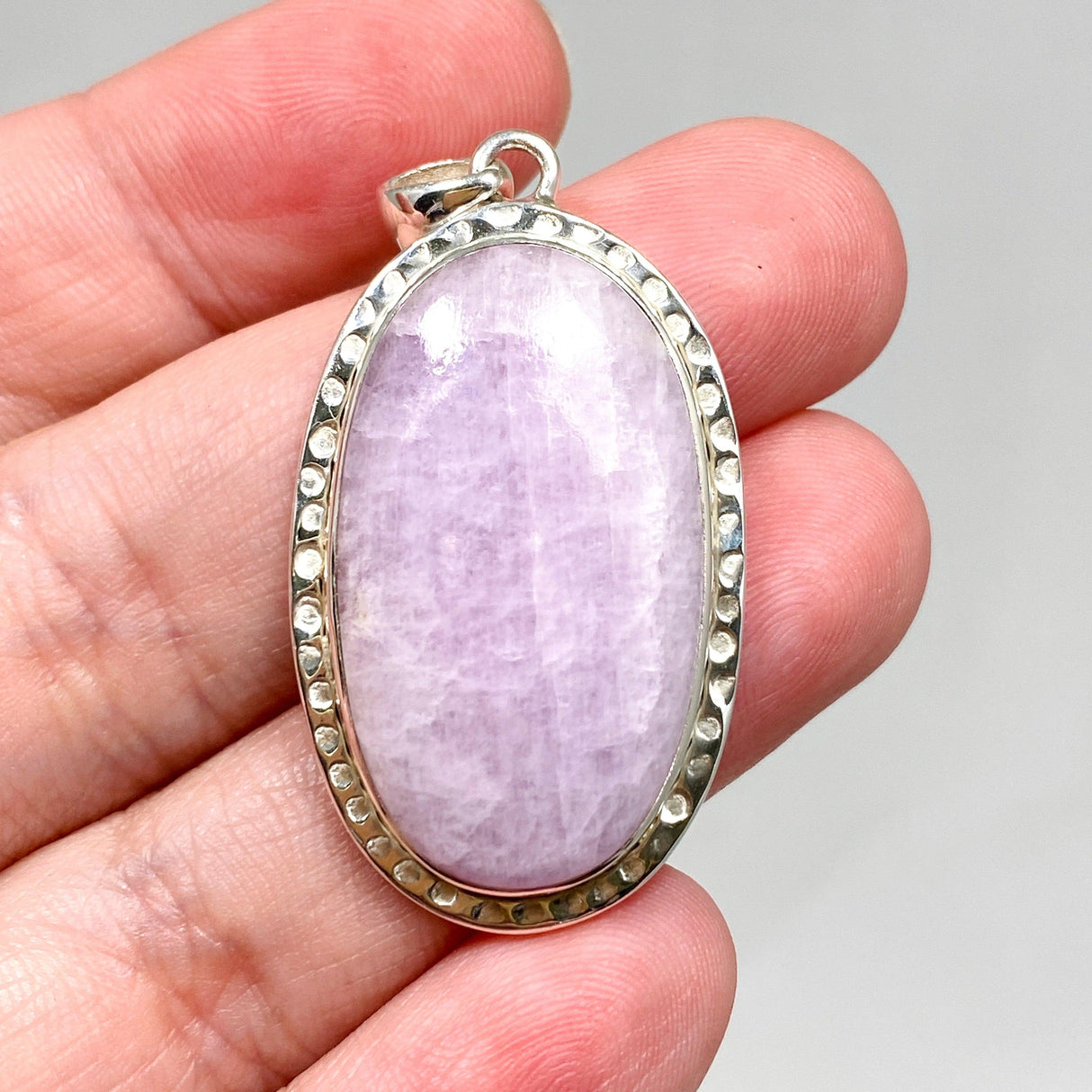 Kunzite Oval Pendant in a Decorative Setting KPGJ4302 - Nature's Magick