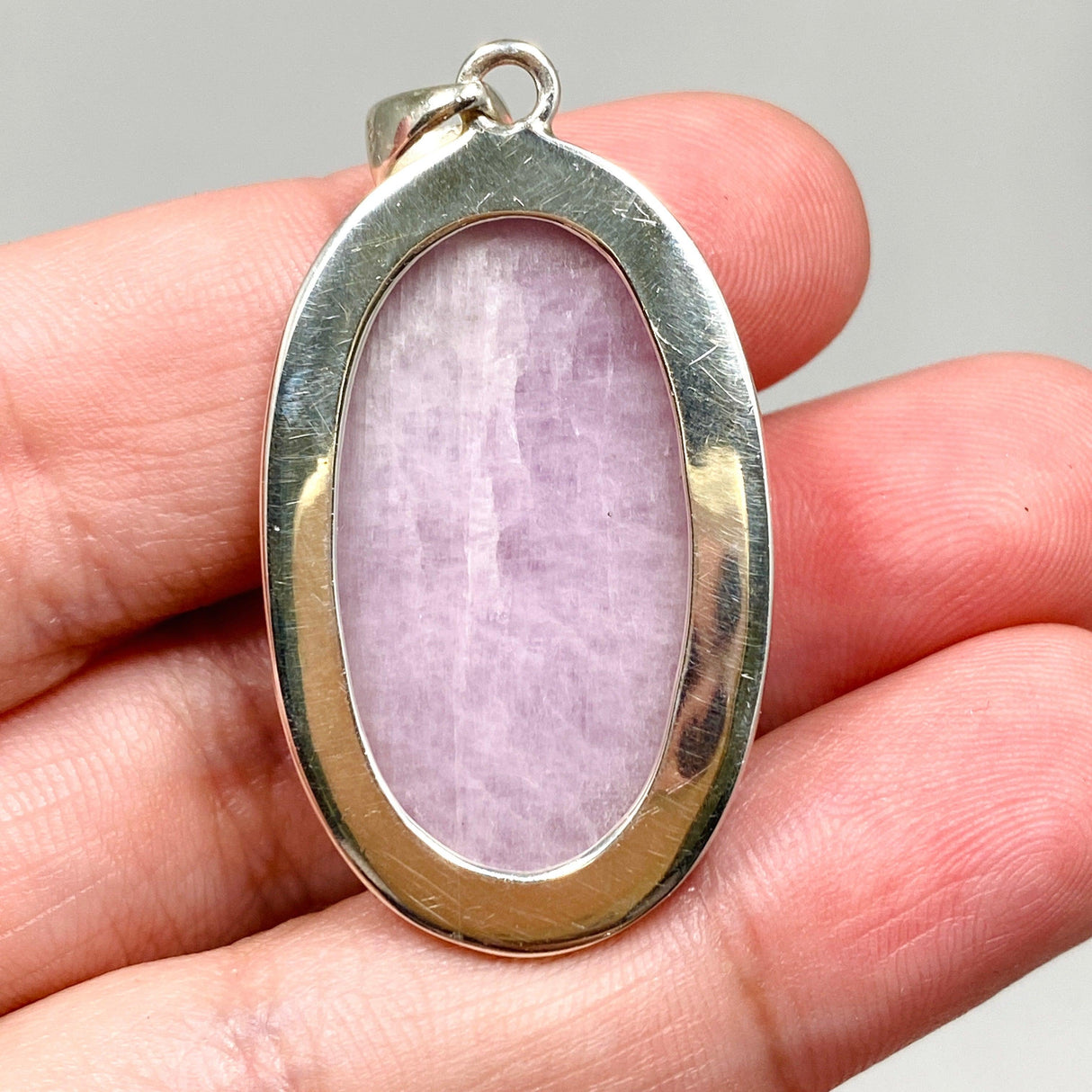 Kunzite Oval Pendant in a Decorative Setting KPGJ4302 - Nature's Magick