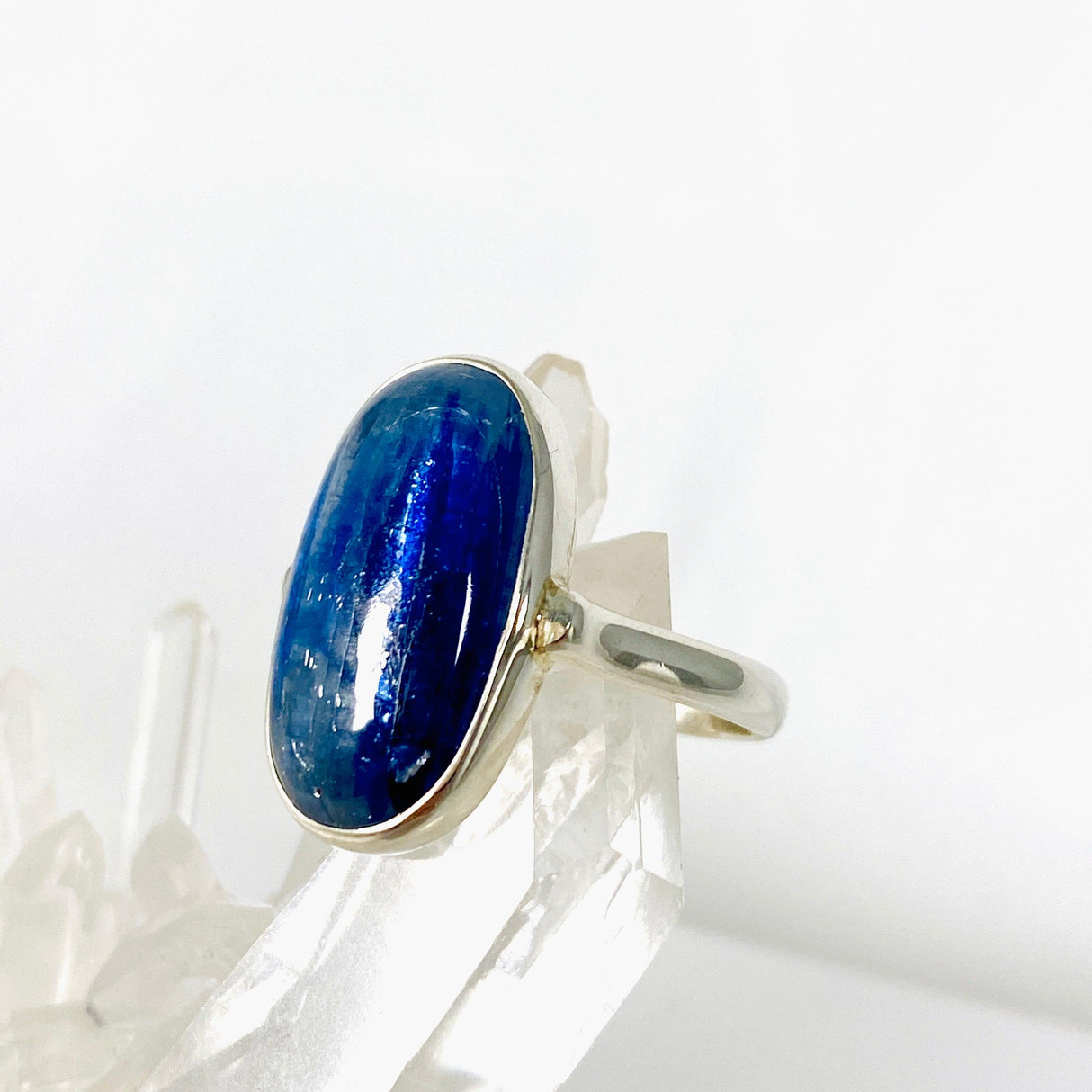 Kyanite oval ring s.9 KRGJ2695