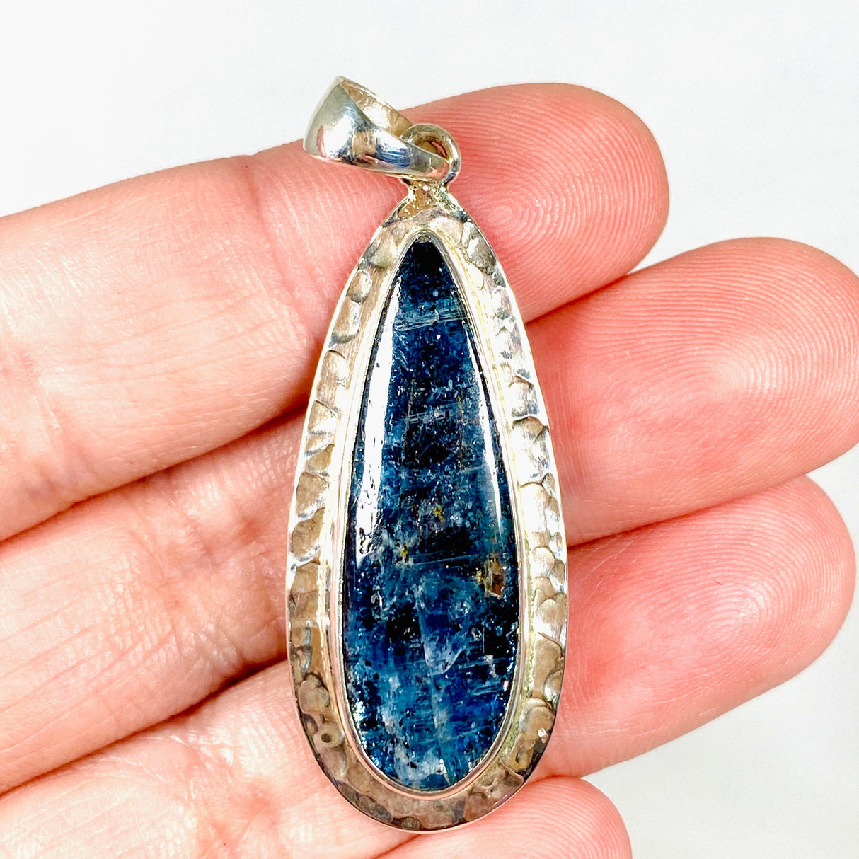 Kyanite teardrop pendant KPGJ3453