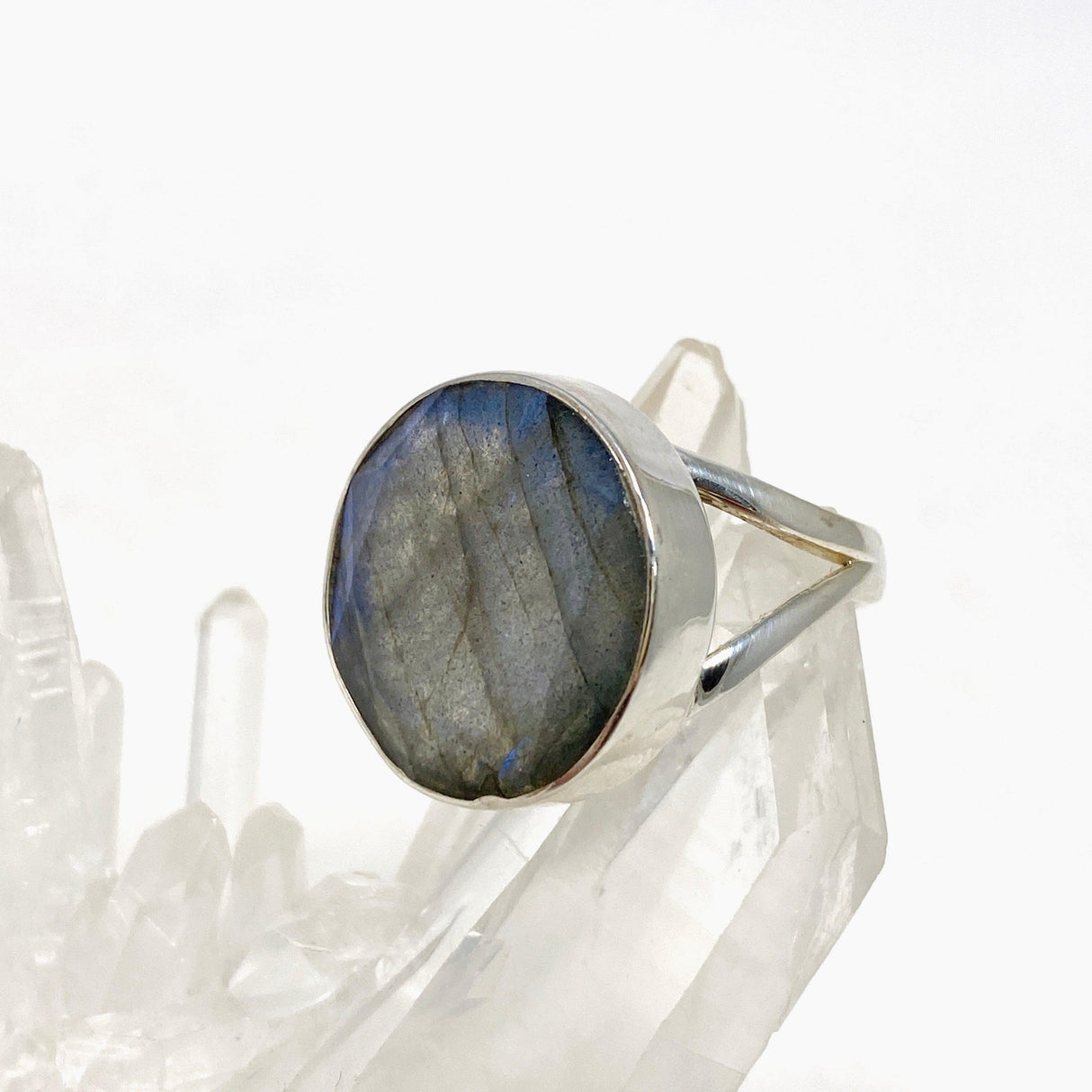 Labradorite faceted round ring s.9 KRGJ1125 - Nature's Magick