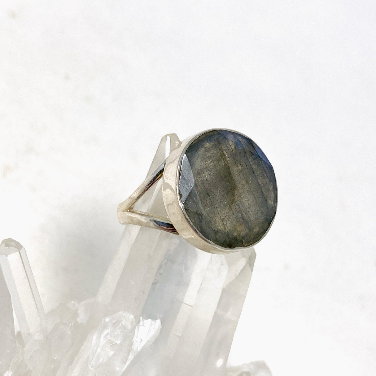 Labradorite faceted round ring s.9 KRGJ1125 - Nature's Magick