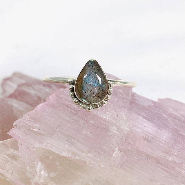 Labradorite Teardrop Faceted fine band ring R3800-LB - Nature's Magick