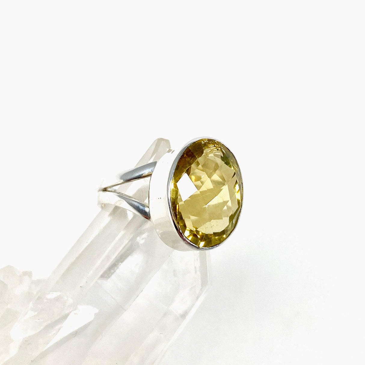 Lemon Quartz oval faceted ring s.8 KRGJ2349 - Nature's Magick