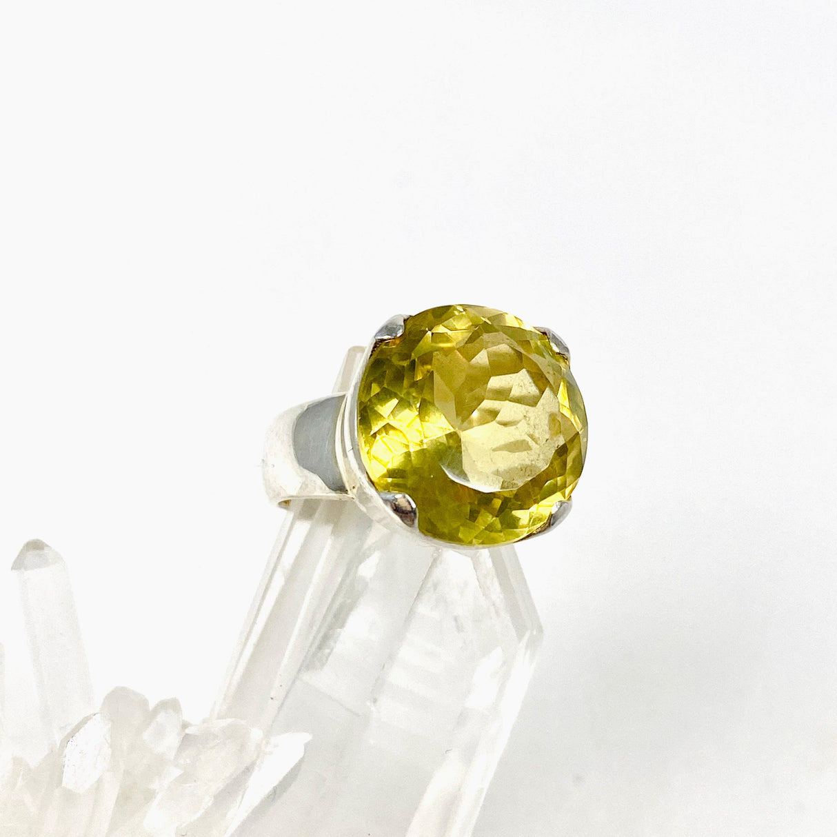 Lemon Quartz round faceted ring s.7 KRGJ2348 - Nature's Magick