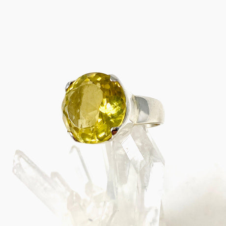 Lemon Quartz round faceted ring s.7 KRGJ2348 - Nature's Magick