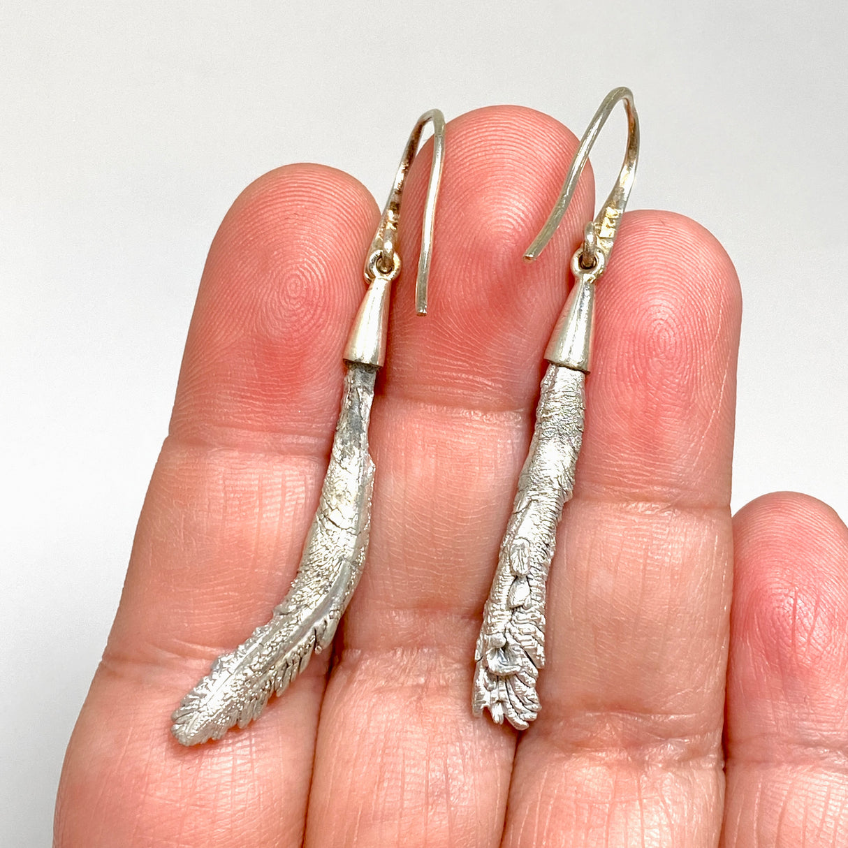 Magnesium Raw Crystal Earrings PEGJ342