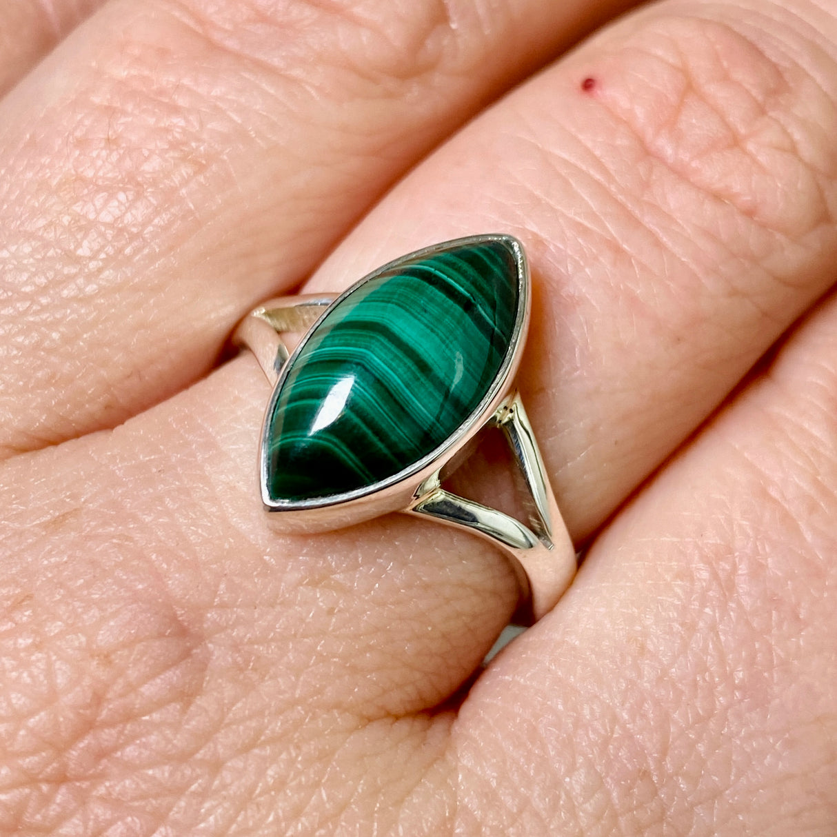 Malachite Marquise Cabochon Split Band Ring Size 8 KRGJ3369
