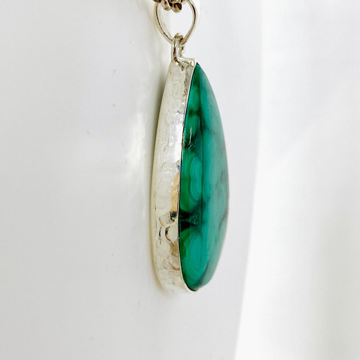 Malachite teardrop pendant KPGJ3863