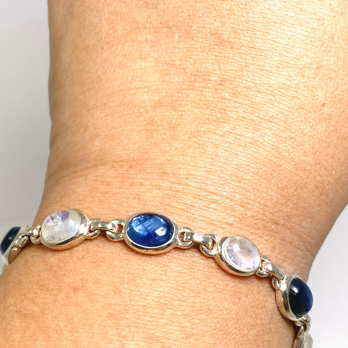 Moonstone and Kyanite Oval Cabochon Bracelet PBGJ042