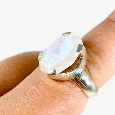 Moonstone Oval Faceted Ring s.9 KRGJ3013 - Nature's Magick