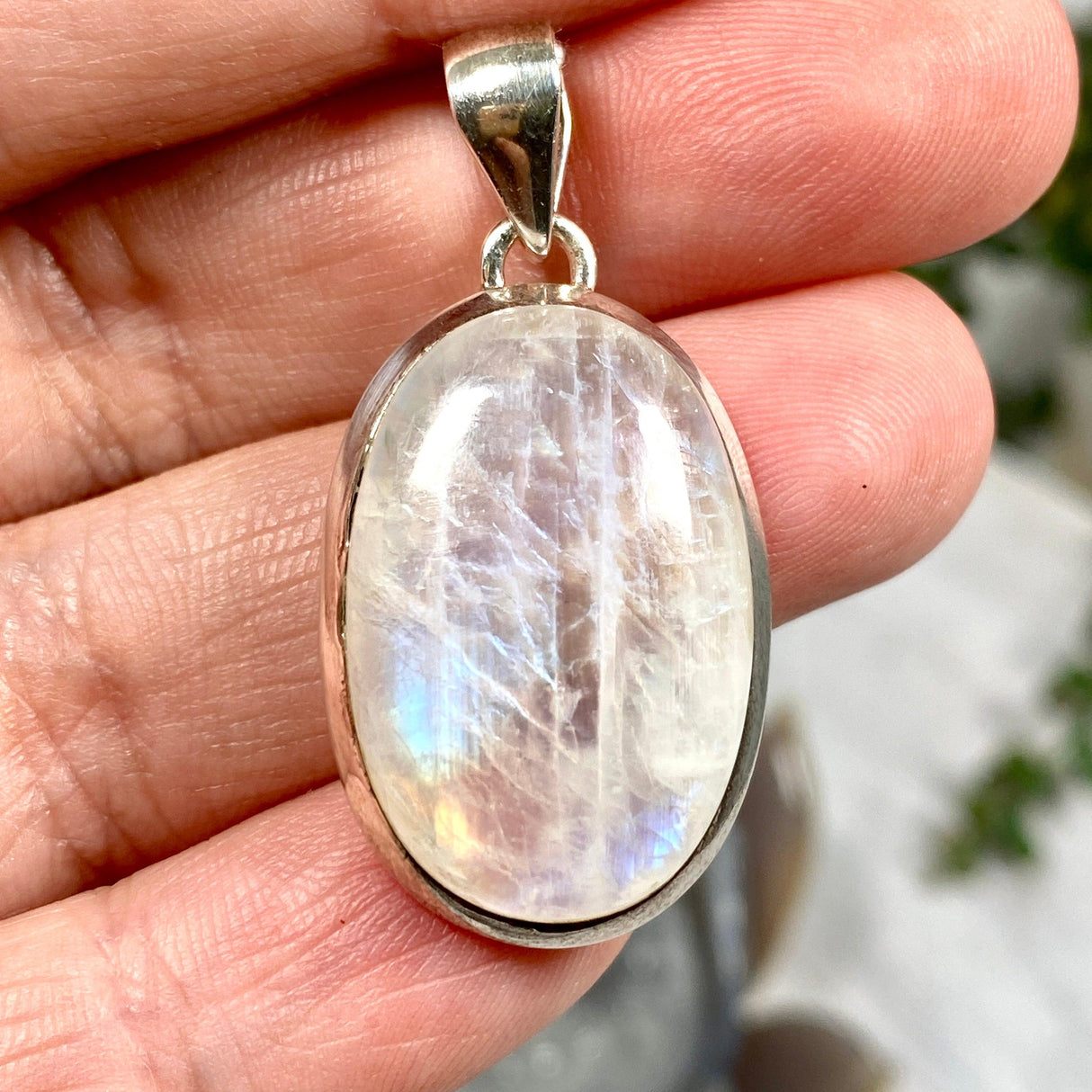 Moonstone oval pendant KPGJ2795 - Nature's Magick