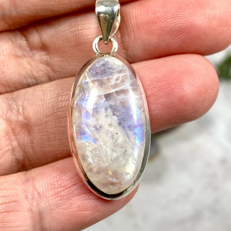 Moonstone oval pendant KPGJ2898 - Nature's Magick