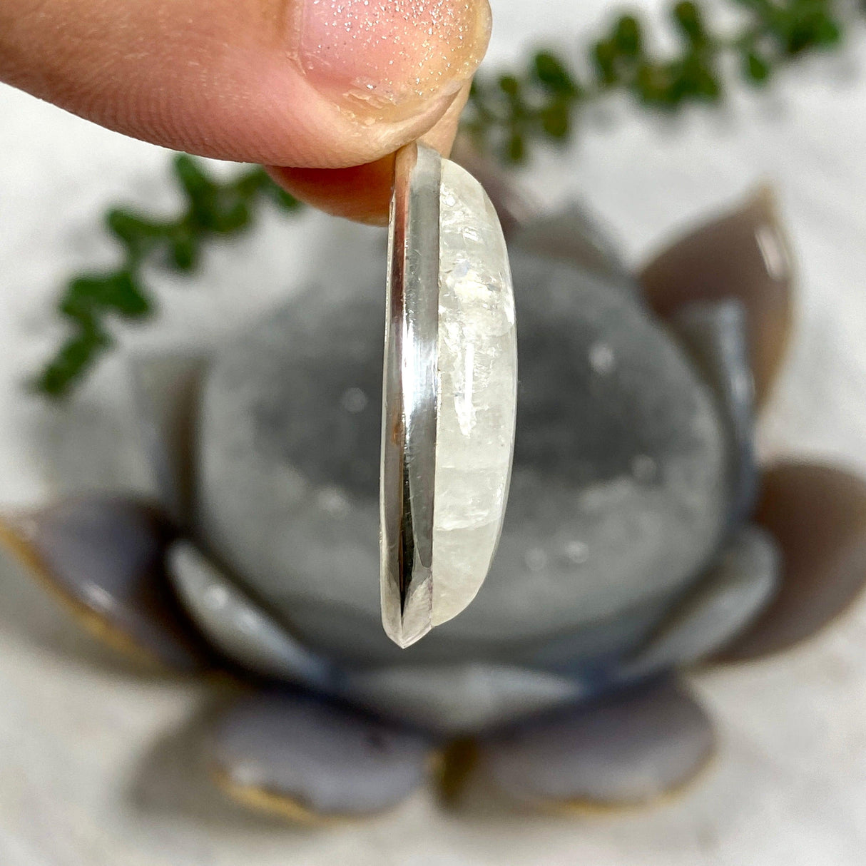 Moonstone oval pendant KPGJ2898 - Nature's Magick