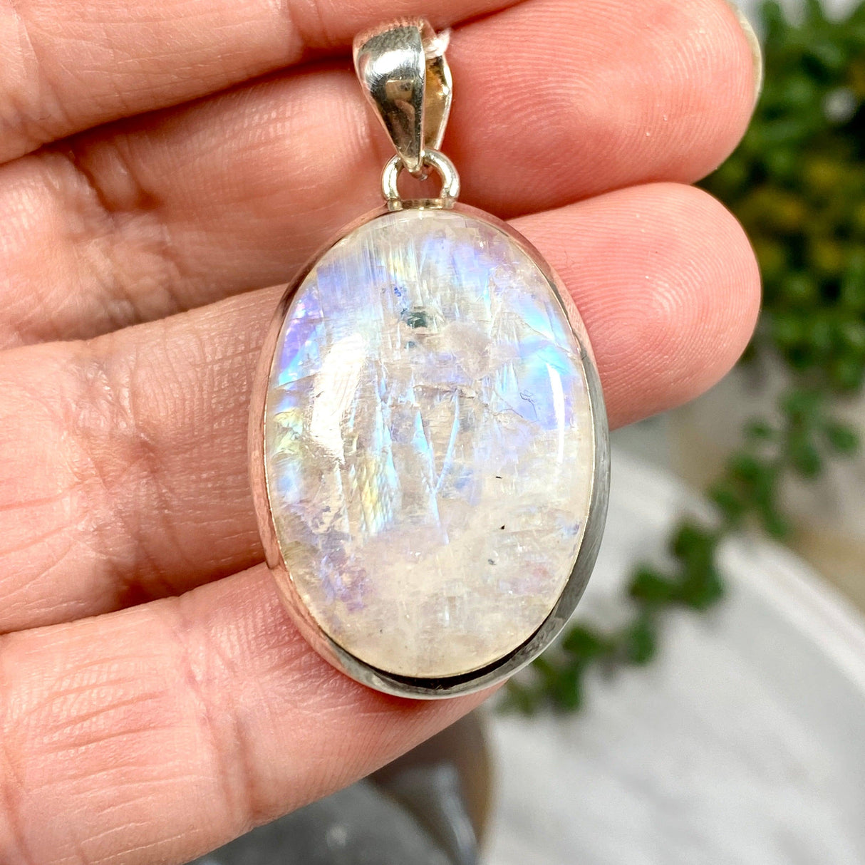 Moonstone oval pendant KPGJ2899 - Nature's Magick