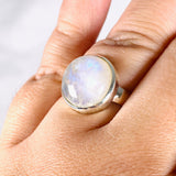 Moonstone Oval Ring s.11 KRGJ3014 - Nature's Magick