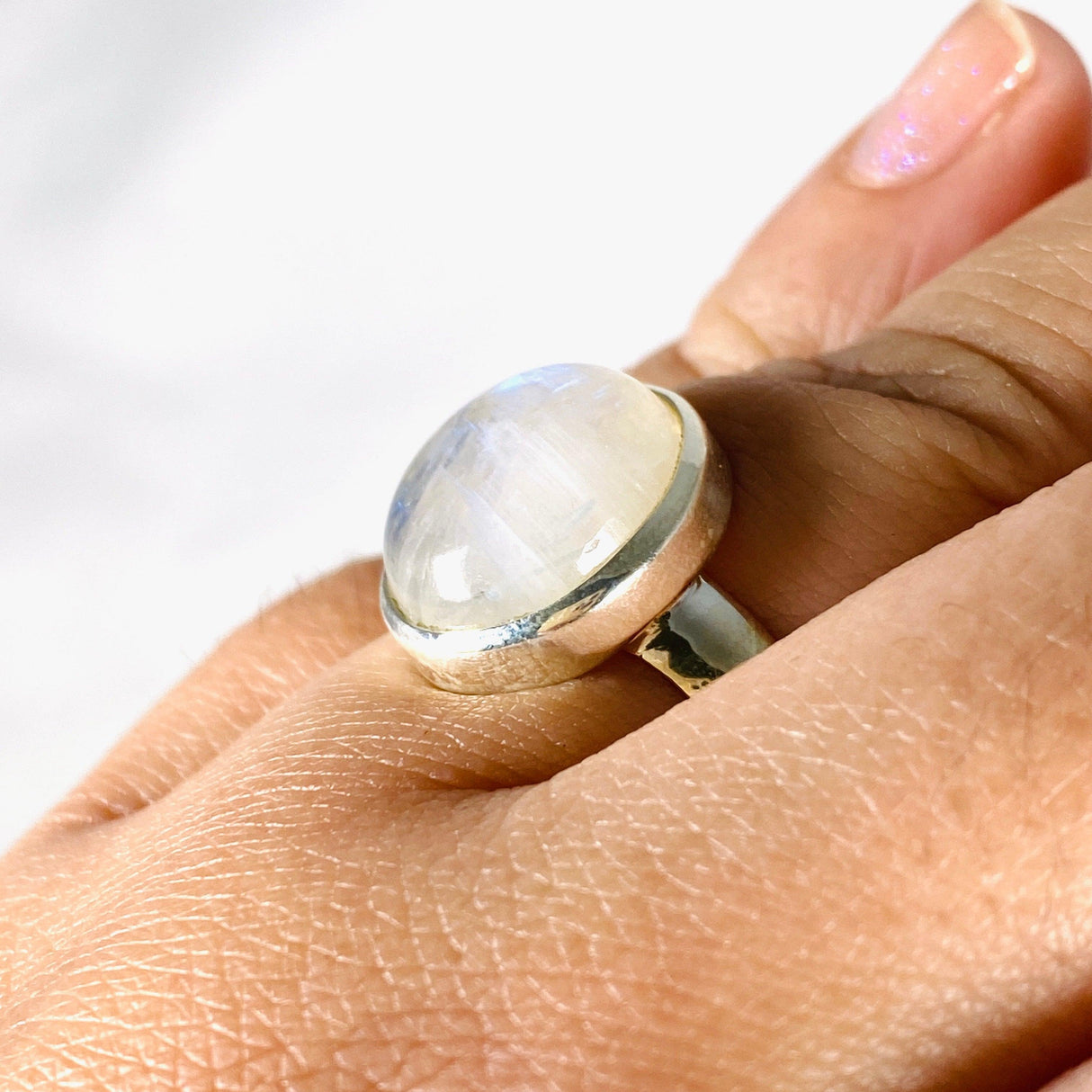 Moonstone Oval Ring s.11 KRGJ3014 - Nature's Magick