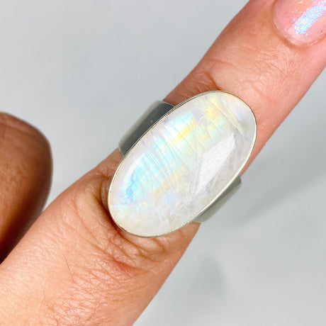 Moonstone Oval Ring s.8 KRGJ3025 - Nature's Magick